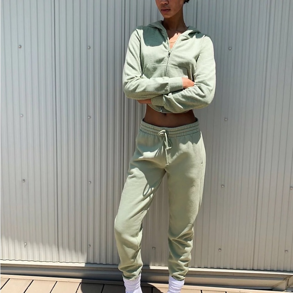TNA cozy fleece boyfriend sweats - heather light oatmeal
